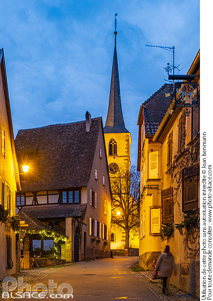Photo : Mittelbergheim la nuit, le village est classé parmi Les Plus Beaux Villages de France, Bas-Rhin (67) - (ref. 241214-007) © Jean Isenmann