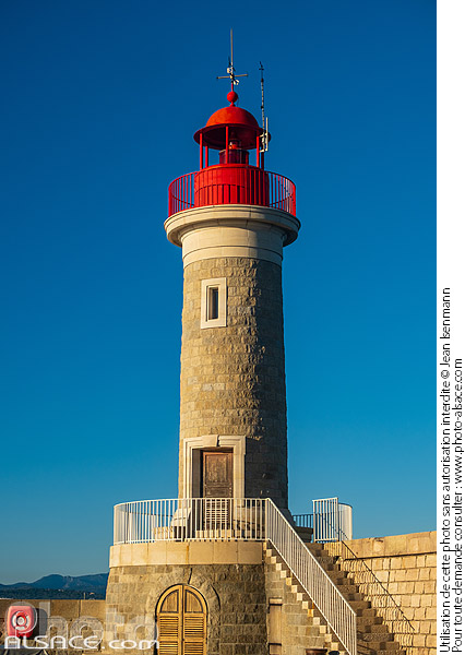 Photo : Phare de Saint-Tropez, Presqu'Ile de Saint-Tropez, Var (83) - (ref. 241229-018) © Jean Isenmann