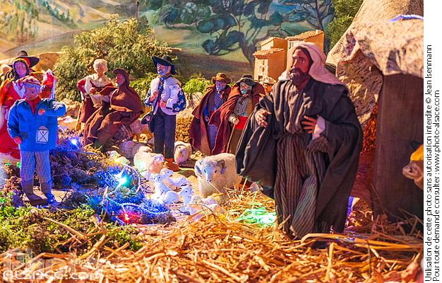 Photo : Crèche provençale, Var (83) - (ref. 241230-005) © Jean Isenmann