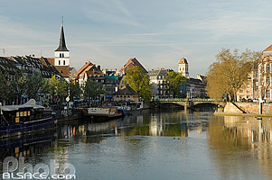 Photo : L'Ill, Quai des Pêcheurs, Strasbourg, Bas-Rhin (67), Alsace, France