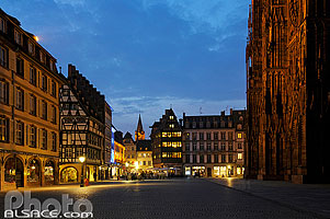 Photo : Place de la Cathédrale la nuit, Strasbourg, Bas-Rhin (67)