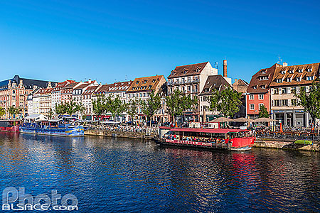 Photo : Café péniche l'Atlantico, Quai des Pêcheurs, Strasbourg, Bas-Rhin (67)