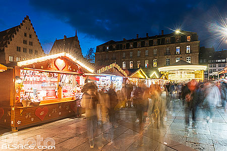 Photo : Marché de Noël de Strasbourg, Place du Château, Strasbourg, Bas-Rhin (67)