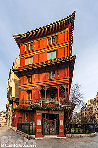 Photo : Pagoda Paris ou Maison de Loo (bâtiment en forme de pagode chinoise),  Rue de Courcelles, Paris (75008)
