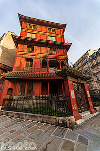 Photo : Pagoda Paris ou Maison de Loo (bâtiment en forme de pagode chinoise),  Rue de Courcelles, Paris (75008)