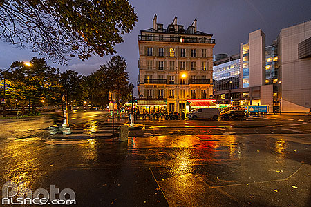 Photo : Rue Lacuée la nuit, Paris (75012)