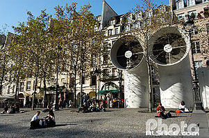 Photo : Place Georges Pompidou, Paris (75)