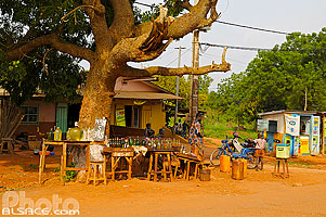 Photo : Vente d'essence de contrebande, Abomey, Zou, Bénin