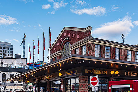 Photo : ByWard Market ou Marché By au centre-ville d'Ottawa, Ontario, Canada