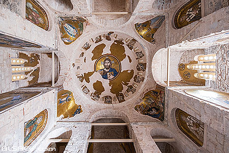Photo : Le Christ Pantocrator dans l?abside du monastère de Daphni (ou Dafni ), il est inscrit au patrimoine mondial de l'UNESCO, Chaïdari , Grèce, Attique, Grèce