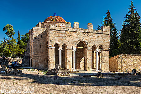 Photo : Monastère de Daphni (ou Dafni ) est un monastère byzantin du XIe siècle, il est inscrit au patrimoine mondial de l'UNESCO, Chaïdari , Grèce, Attique, Grèce