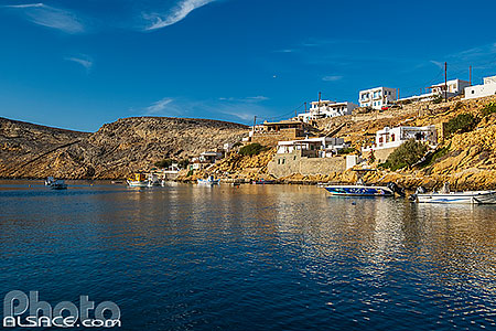 Photo : Village de pêcheurs de Cheronissos sur l'île de Sifnos, Archipel des Cyclades, Grèce