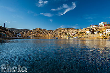 Photo : Village de pêcheurs de Cheronissos sur l'île de Sifnos, Archipel des Cyclades, Grèce