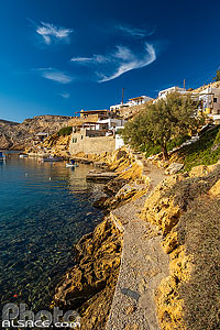 Photo : Village de pêcheurs de Cheronissos sur l'île de Sifnos, Archipel des Cyclades, Grèce