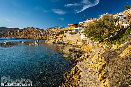Photo : Village de pêcheurs de Cheronissos sur l'île de Sifnos, Archipel des Cyclades, Grèce