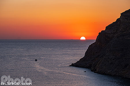 Photo : Coucher de soleil depuis l'île de Sifnos, Archipel des Cyclades, Grèce