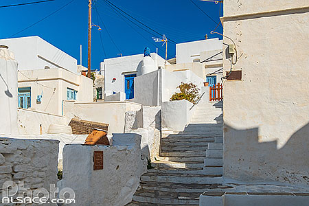 Photo : Village d'Artémonas sur l'île de Sifnos, Archipel des Cyclades, Grèce