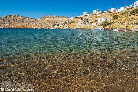 Photo : Village de pêcheurs de Cheronissos sur l'île de Sifnos, Archipel des Cyclades, Grèce