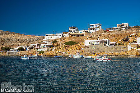 Photo : Village de pêcheurs de Cheronissos sur l'île de Sifnos, Archipel des Cyclades, Grèce, Égée-Méridionale, Grèce