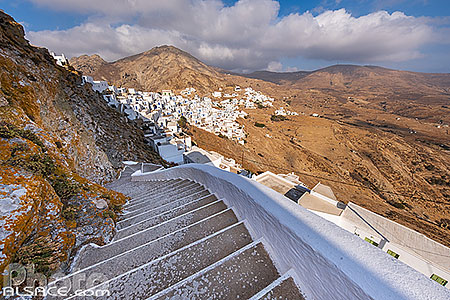 Photo : Village de Chora (ou Sérifos) sur l'île de Sérifos, Archipel des Cyclades, Grèce, Égée-Méridionale, Grèce