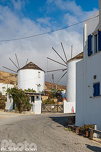 Photo : Village de Chora (ou Sérifos) sur l'île de Sérifos, Archipel des Cyclades, Grèce, Égée-Méridionale, Grèce