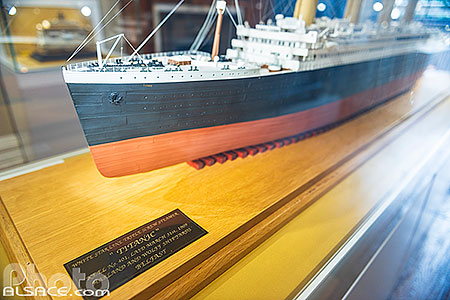 Photo : Maquette du Titanic dans l'Hôtel de ville de Belfast (Belfast City Hall), Belfast, Irlande du Nord