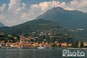 Photo : Menaggio au bord du Lago di Como, Lombardie, Italie, Lombardie, Italie
