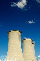 Photo : Usine géothermique, Larderello, Toscane, Italie