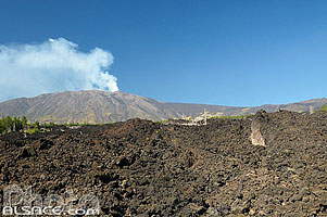 Photo : Coulée de lave et l'Etna, Sicile, Italie